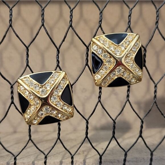 Trifari Vintage Clip on Earrings Gold Toned Black Enamel Rhinestone Square X - Picture 2 of 11